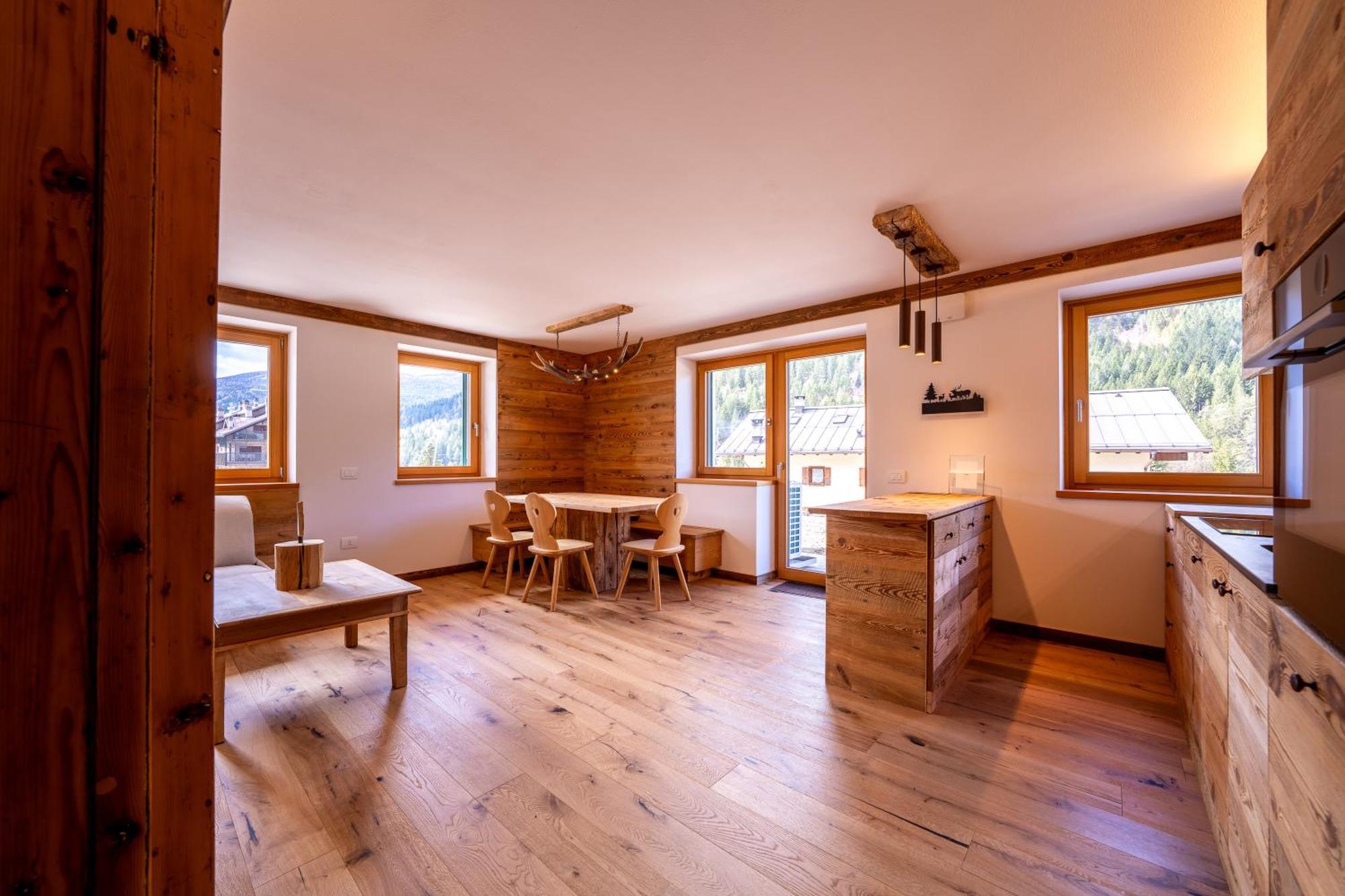 Arga' New Alpine Design & Scenic Views Apartment